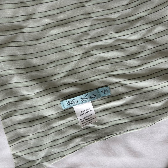 VRG GRL backless halter top - Picture 2 of 2